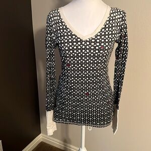 ROXY v-neck pullover Henley long sleeve checked with hearts size Large slim fit